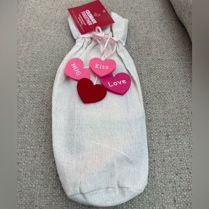 NWT. Valentine's Day Wine Bag with Heart Tags